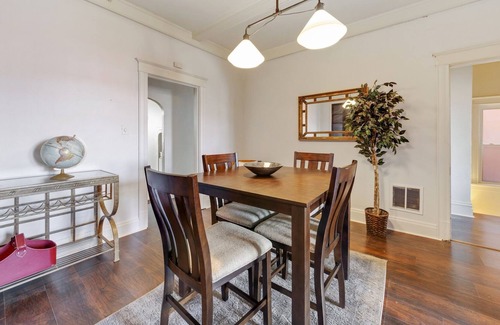Tower Grove East Casa | The Dobbs Manor (3-Bedroom) by RedAwning