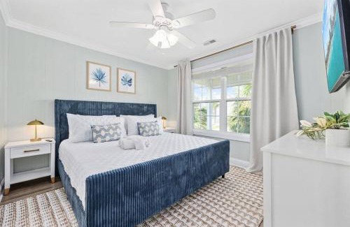 North Myrtle Beach Casa | The Dock House-Private Dock-Two Blocks to Beach