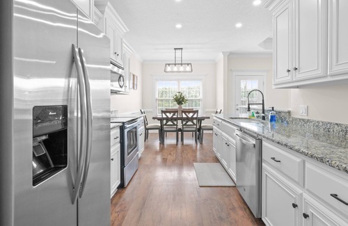 Brunswick Casa | Newly Renovated Lakefront Retreat 3BR/2BA Pet-Friendly