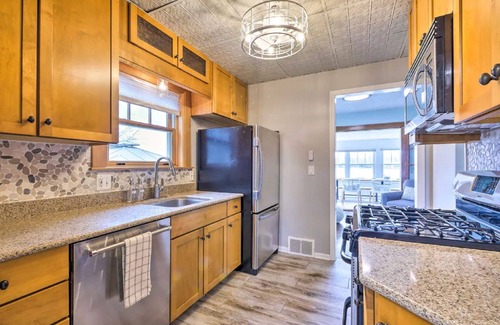 Portage Lakes Casa | The Docks @ Waterside - Hot Tub - On The Lake!