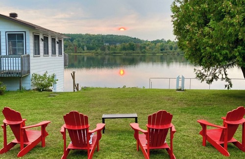 Campbell's Bay Casa | The Doctor's House - 4 bedroom waterfront home, Campbell's Bay, QC Enr. 319386