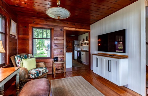 Clear Lake Cabaña | The Doctors Cottage - Vacation Back In Time