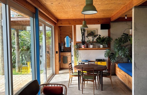 Whanganui Casa | 'The Dogbox' Architectural home in Central Whanganui.