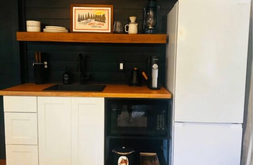 Mill Spring Alquiler De RV | The Dogwood - Glamping Tent at Wheat Creek Outpost