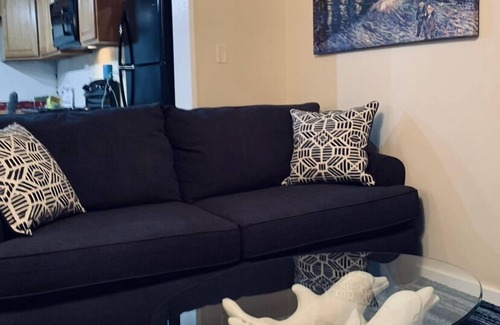 West Ashley Casa | ❤️ The Dolloff Inn ~ cerca de jardines y plantaciones ~ cercado / Pets-5 Big Screens / Netflix
