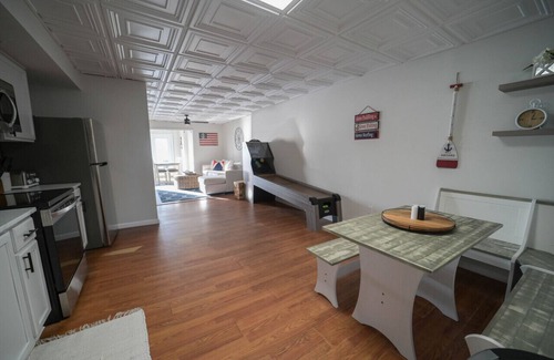 Sylvan Beach Condominio | "The Double Decker" Oneida Lake House - Condo 2 Internal name: Condo 2 - Sleeps 10