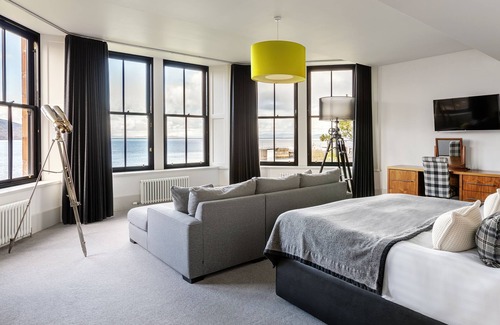 Brodick Hotel | The Douglas Hotel