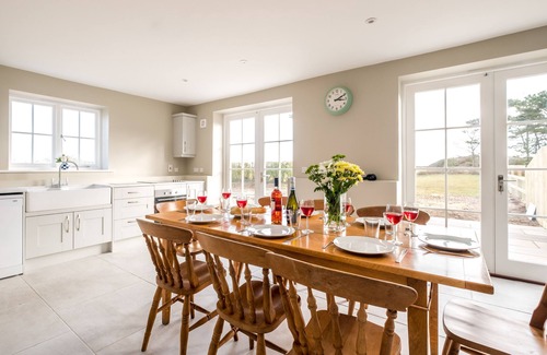 Leiston Cabaña | The Dower House - sleeps 8 guests in 4 bedrooms