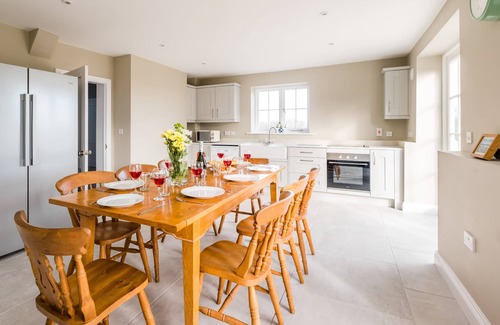Leiston Cabaña | The Dower House - sleeps 8 guests in 4 bedrooms
