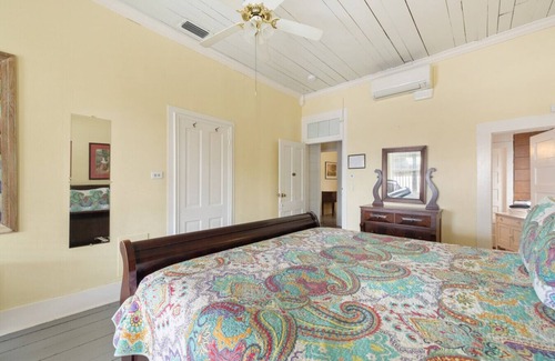 Cedar Key Hotel | The Downtown Historic Island Hotel