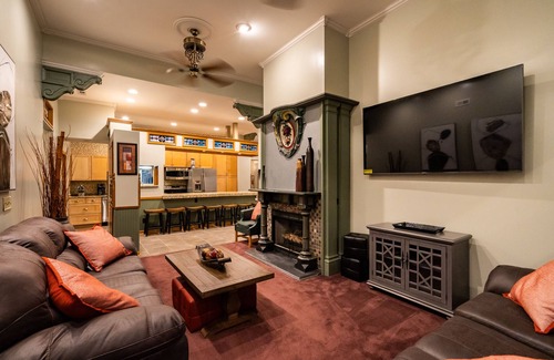 Downtown Omaha Casa | The Downtown Omaha Oasis- over 10,000 sq ft includes arcade & rooftop w/ hot tub