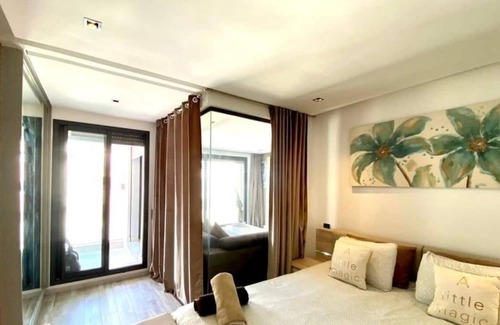 Anfa Casa | The Dream 23-Modern, Comfortable in Heart of Casa