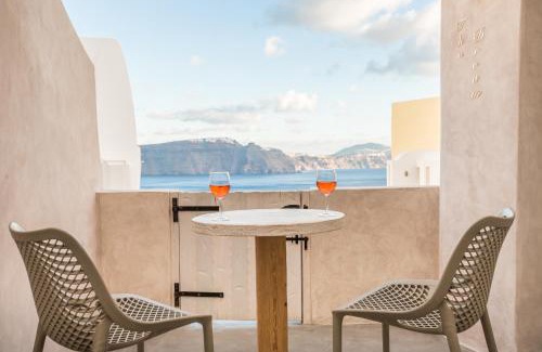 Oia Hotel | The Dream Santorini