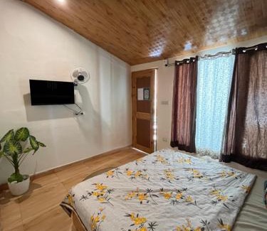 Kasol Casa | The Dreamcatcher room’s & cafe