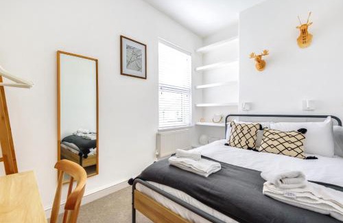York Casa | The Drey - Modern cottage for four in York Centre