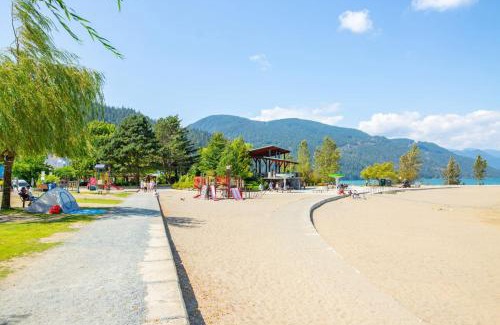 Harrison Hot Springs Apartamento | The Driftwalk Walkable to Beach