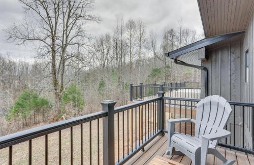Sugar Tree Casa | The Duck Farm Sugar Tree Hideaway with Yard!