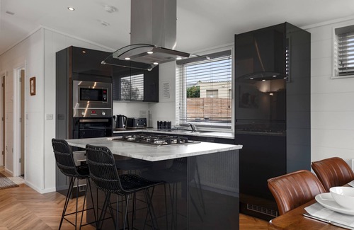 Canaston Bridge Casa | The Duck Pond - Countryside, Hot Tub