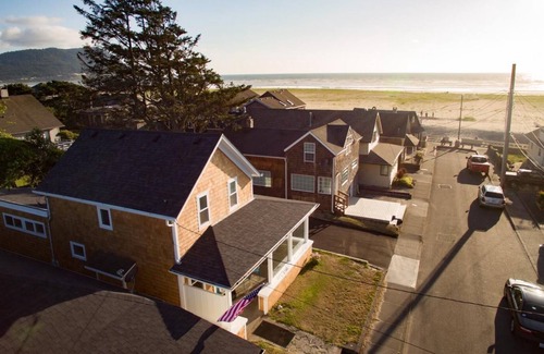 Seaside Casa | The Duffy House