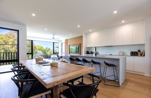 Agnes Water Casa | The Dūne - 4 BR w/ Private Pool - 100m to Beach