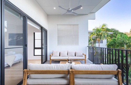 Agnes Water Casa | The Dūne - 4 BR w/ Private Pool - 100m to Beach