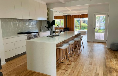 Lake Tyers Beach Casa | The Dunes *Beachfront* Lake Tyers Beach