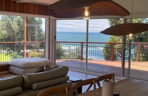 Lake Tyers Beach Casa | The Dunes *Beachfront* Lake Tyers Beach