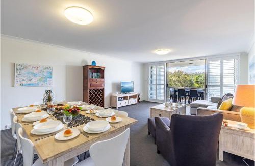 Fingal Bay Apartamento | The Dunes15 fabulous unit with pool tennis court and across the road to the beach