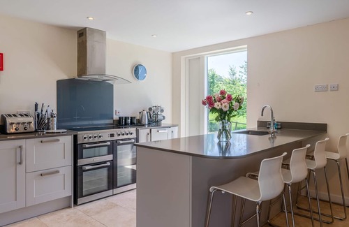 Chipping Campden Cabaña | The Dutchy - sleeps 14 guests in 7 bedrooms