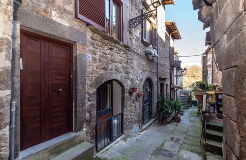 Vitorchiano Apartamento | The Dwelling in the Village