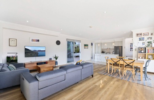 Dee Why Casa | The Eagles Nest - Great Position