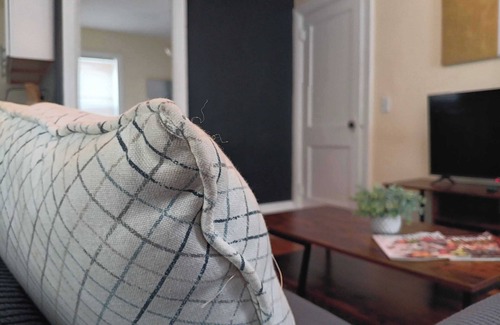 South Providence Apartamento | The East Loft at Dartmouth Avenue *New 1 Bed-Apt.