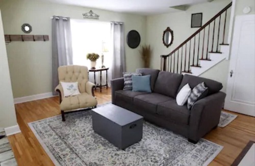 Morris Casa | The East Side Inn is a charming little house in the small town of Morris, Minnesota.