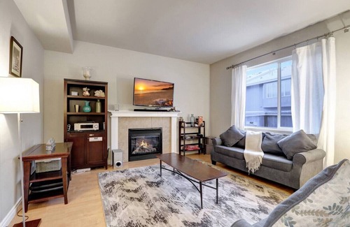 DeBarr Vista Casa | The Eastside Townhome Of Ophir