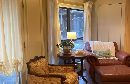 Madison Cama Y Desayuno | The Eastwood Room