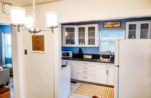 Hattiesburg Casa | The Eclectic Cottage - Bike the Trace