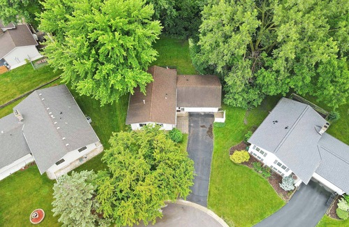 Eden Prairie Casa | The Eden Escape - peaceful retreat in the suburbs