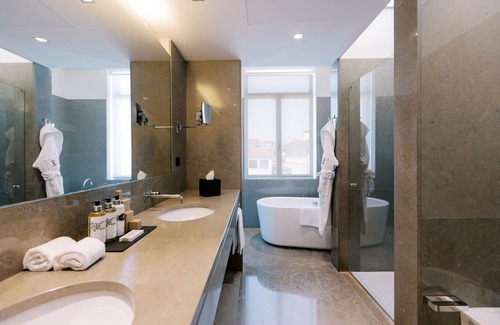 Bonfim Hotel | The Editory Artist Baixa Porto Hotel