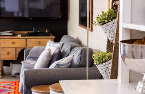 Orange Casa | The Edward Townhouses 151 - 157
