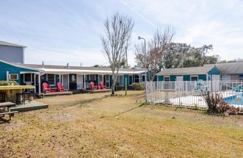 Kure Beach Casa | The Egret Hidden Treasure Inn Room 3 by Bryant Real Estate