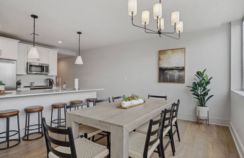 Central Business District Hotel | Stylish 4BD Unit near French Quarter/Superdome