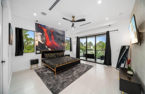 Victoria Park Casa | The Elements Home with 2 Pools