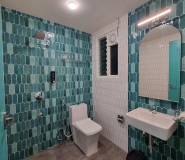 KK Nagar Hotel | The Elements Inn