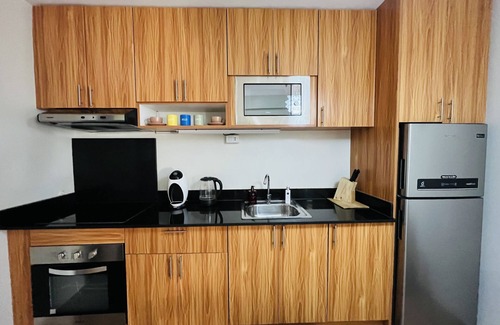 Cagayan de Oro Apartamento | The Elevated Abode - Comfycosy 1-br at The Loop
