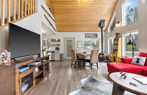 Coram Casa | The Elk Street Retreat