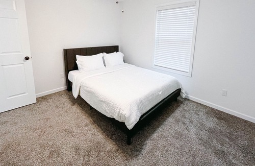 Sharon Grove Casa | The Elkton Townhome