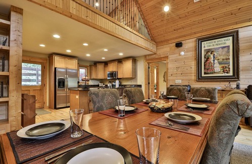 Ellijay Cabina | The Ellijay Lodge | Ellijay, GA
