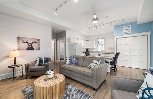 Cherry Valley Casa | The Elm - 36 Hollow S