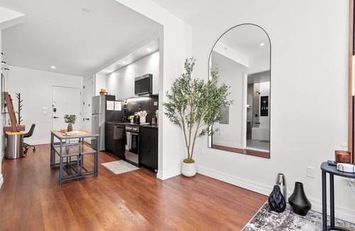 Downtown Apartamento | The Elm - Retreat Near Yale, Parking, Gym, Downtown, Wooster Sq & Union Station