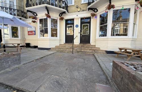 Great Yarmouth Hotel | The Embassy Hotel